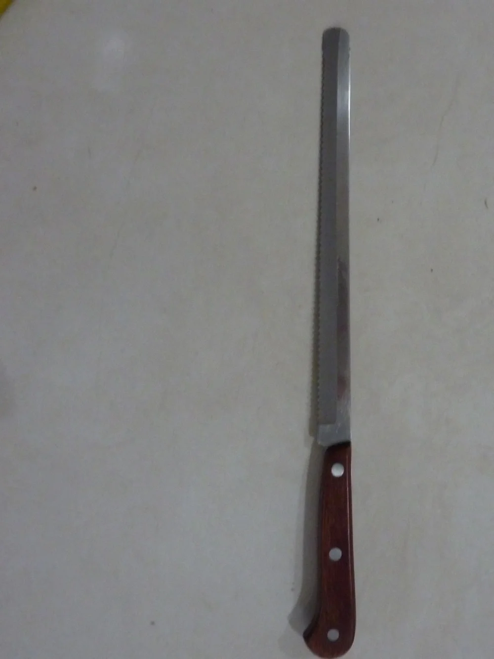 Medallion Stainless Steel Bread or Meat Slicing Knife Full Tang 9